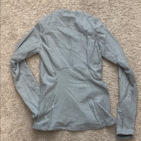 Lululemon Top - Picture 2 of 4